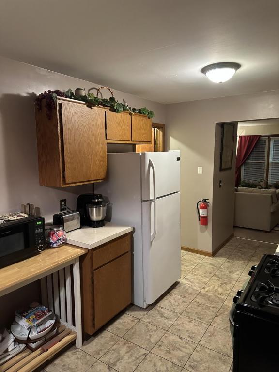 Building Photo - 8 Colonial Ct