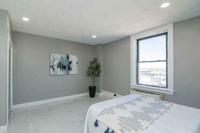 Building Photo - 140 Chestnut St