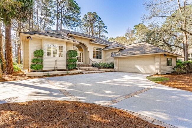Primary Photo - Sea Pines Golf Club Rental