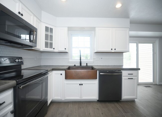 Building Photo - One-of-a-Kind Detached Home in Villages of Bynum Run