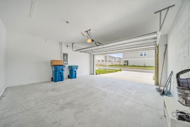 Building Photo - 5736 Mast Ave