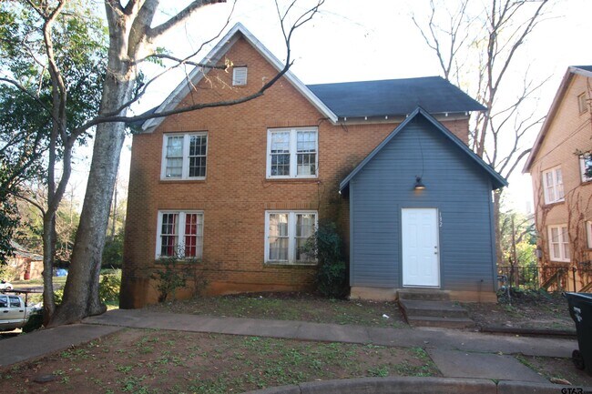 Primary Photo - 132 Rowland Pl