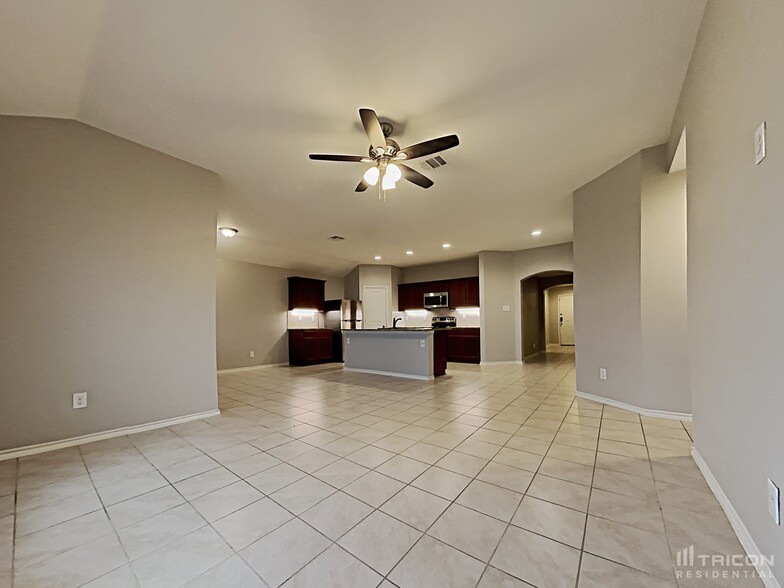 Building Photo - 1308 Basswood Ln