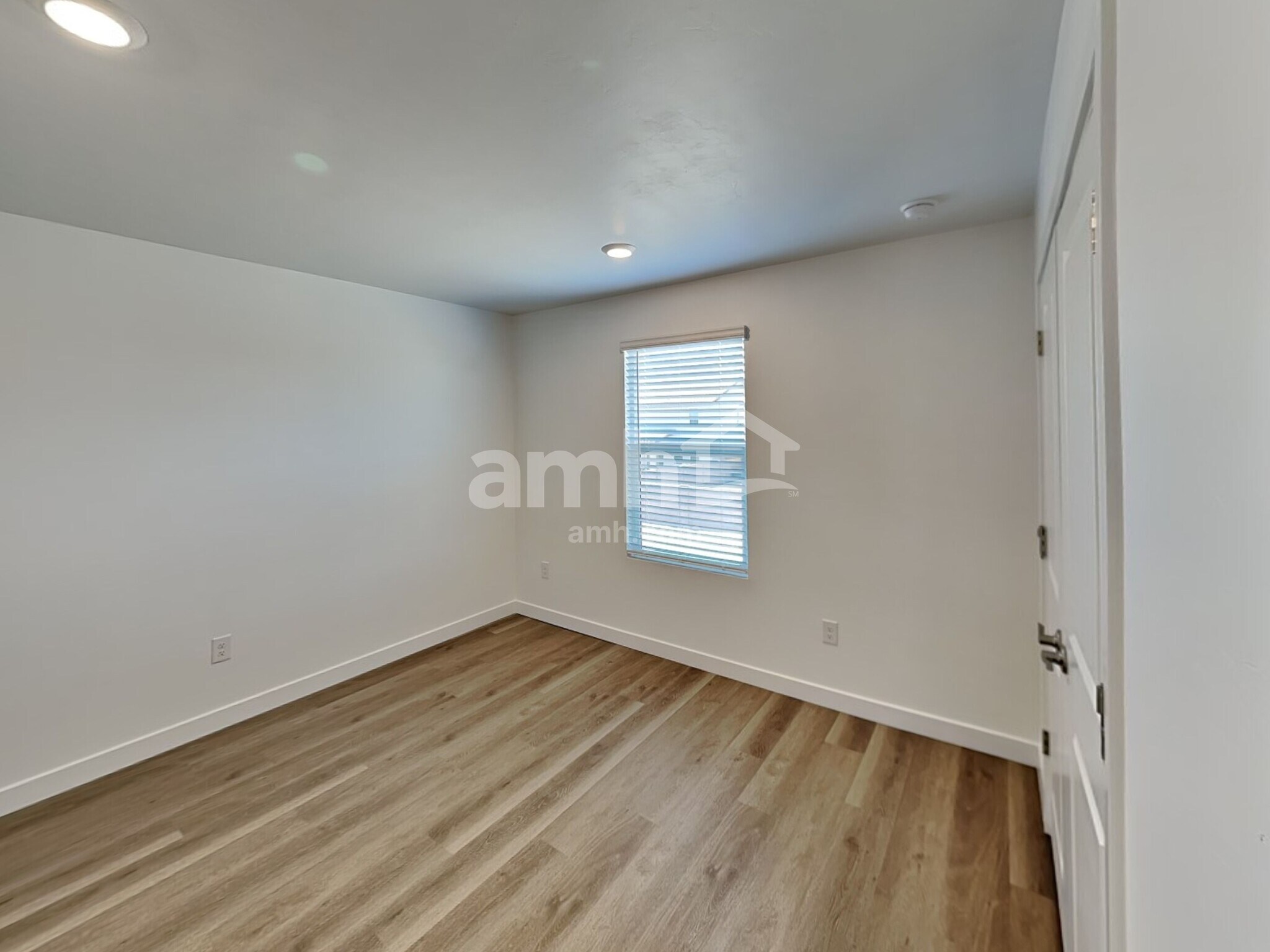 Building Photo - 6536 E Paseo Alga