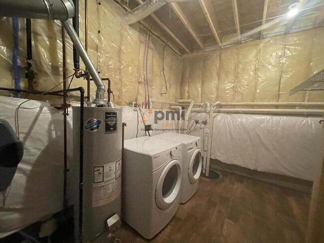 Building Photo - 10880 Mississippi St