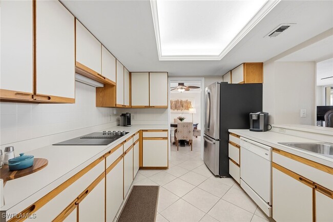 Building Photo - 5601 Turtle Bay Dr