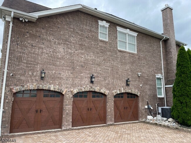 Building Photo - 38 Boehm Way