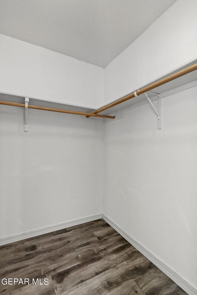 Building Photo - 636 Paseo Hermoso Dr