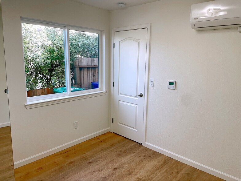 bedroom #2 - 1008 Ridgeview Dr