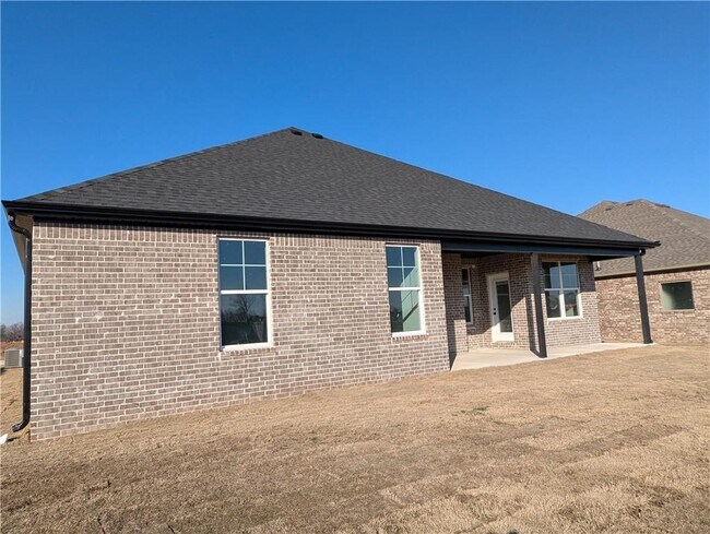 Building Photo - 7801 Range Ave