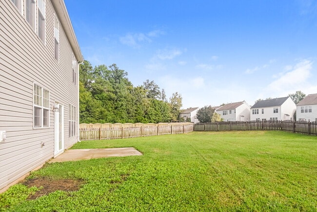 Building Photo - 10617 Red Pine Ct