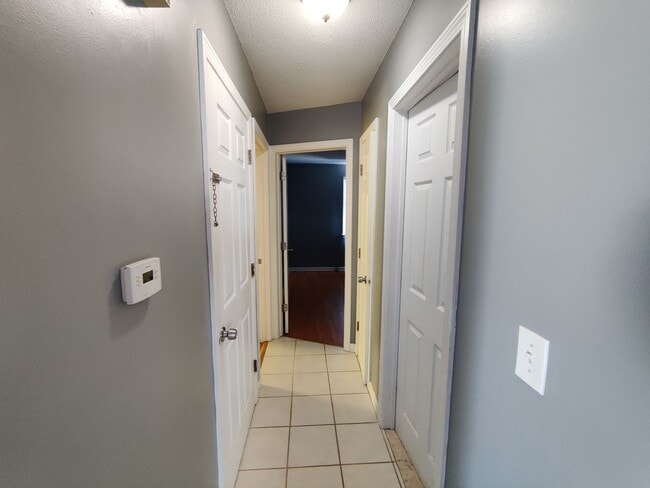 Building Photo - BEAUTIFUL Waterbury Cape w/ 4 Bedrooms, 2 ...