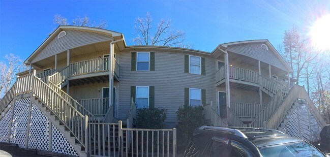 Building Photo - 700 Simpson Rd