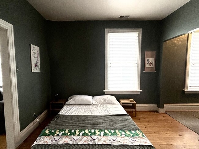 Building Photo - 612 Park St.