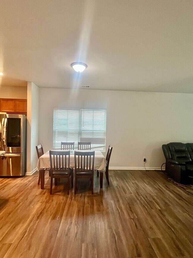 Building Photo - Parsons Mill Castle Hayne, 4BR, 2 Car Gara...