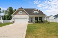 Building Photo - 2025 Alder Ln