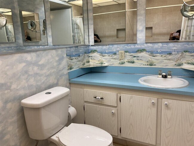 Building Photo - 202 47th Ave Dr W