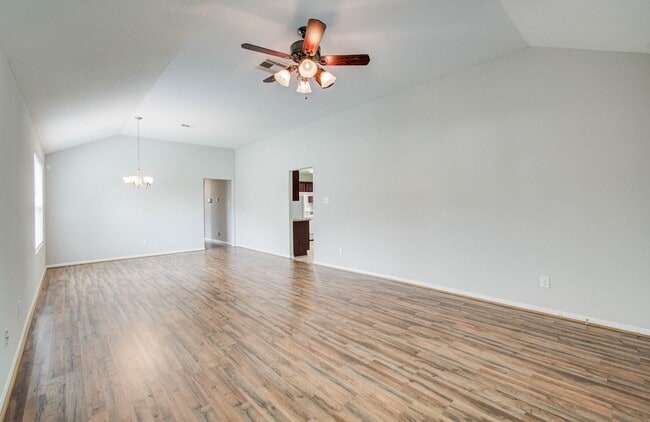 Building Photo - 2106 Bishop Hollow Ln