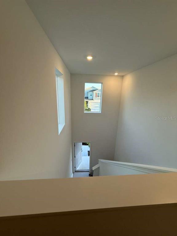 Building Photo - 3367 Alexander Dr