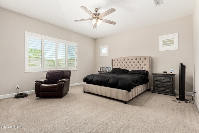 Building Photo - 5314 N 182nd Ln