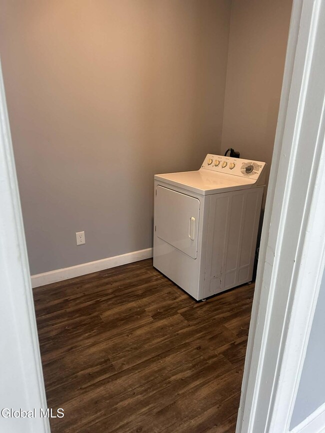 Building Photo - 1687 Avenue A