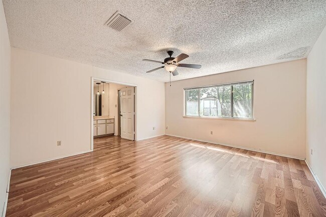 Building Photo - 1415 Lance Way