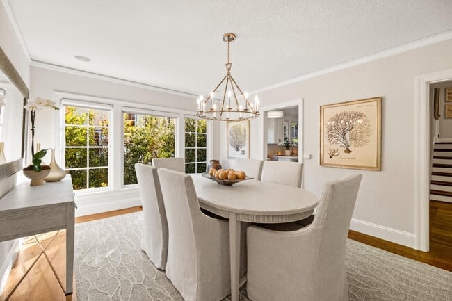 Building Photo - 105 Pepper Ave