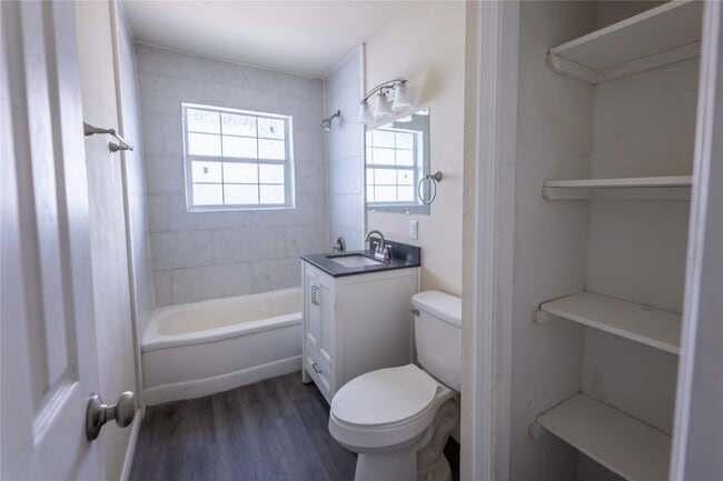 Building Photo - 4942 Bataan Rd