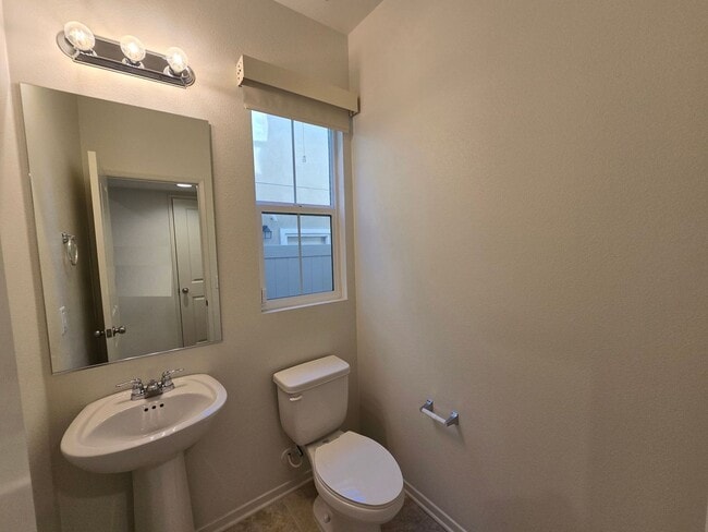 Building Photo - 3BR / 2.5BA Dream home in the heart of El Cajon!