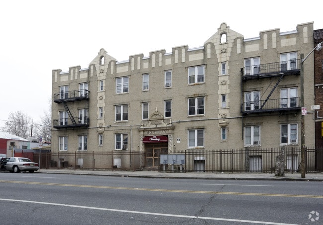 Primary Photo - 805 Broadway
