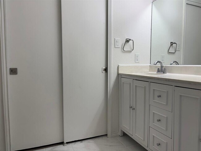 Building Photo - 8402 Priest River Dr