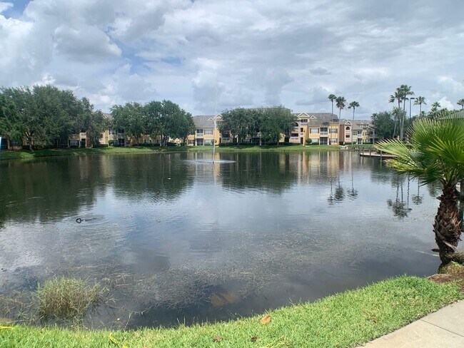 Building Photo - Beautiful 2/2 in an amazing secure community