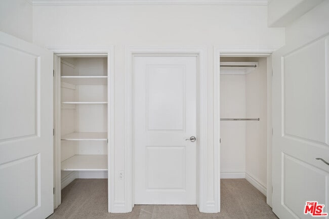 Building Photo - 1050 S Holt Ave