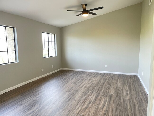 Building Photo - Beautiful Encinitas View Home