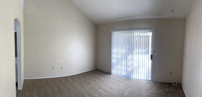 Building Photo - 39514 Terrill Ct