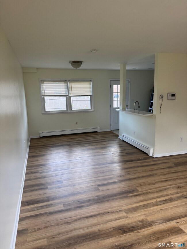 Building Photo - 855 Black Rock Tpke