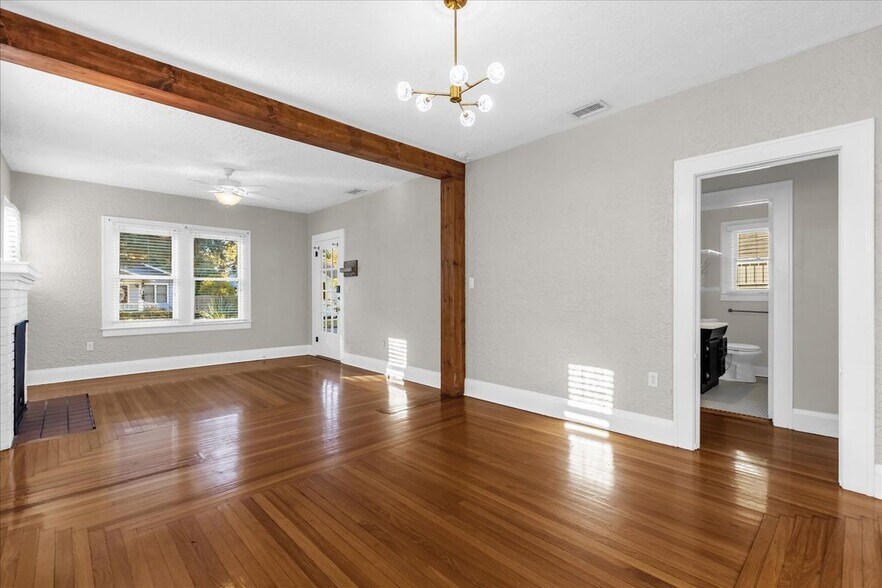 Building Photo - 1633 E Concord St