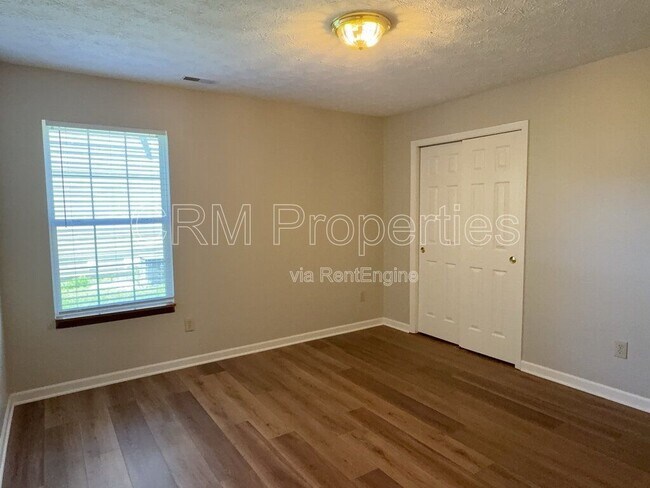 Building Photo - 5386 Rippling Brook Way