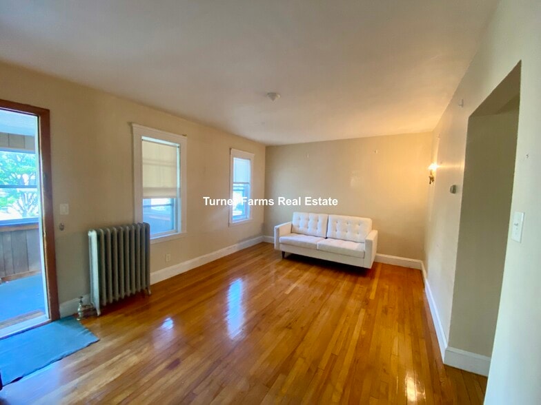 Building Photo - 89 Hillsdale Rd