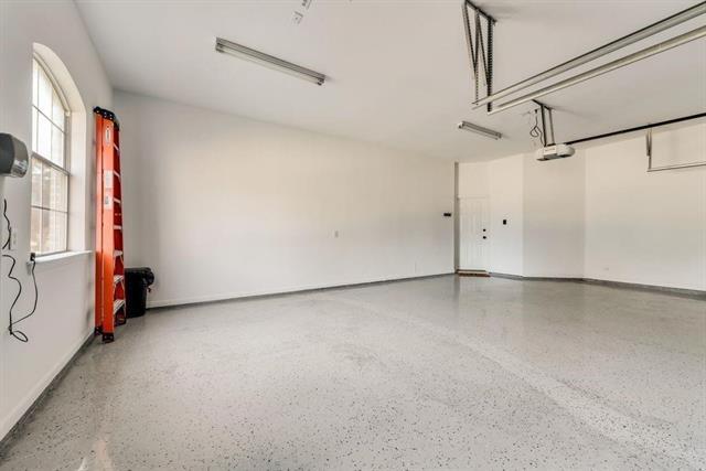 Building Photo - 1110 Calais Dr