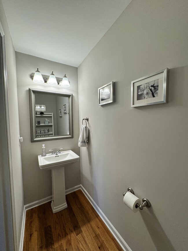 Building Photo - 2640 Varner Dr NE