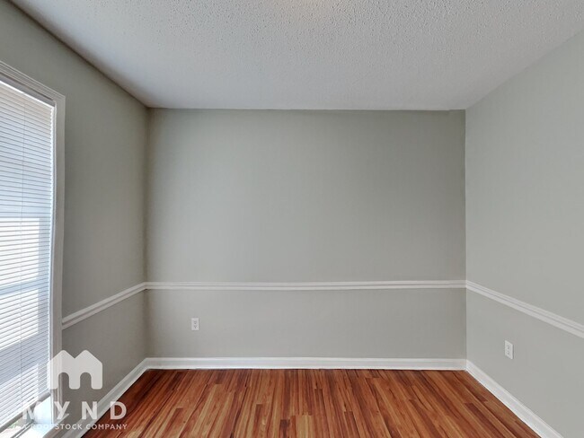 Building Photo - 7301 Hollorn Ln