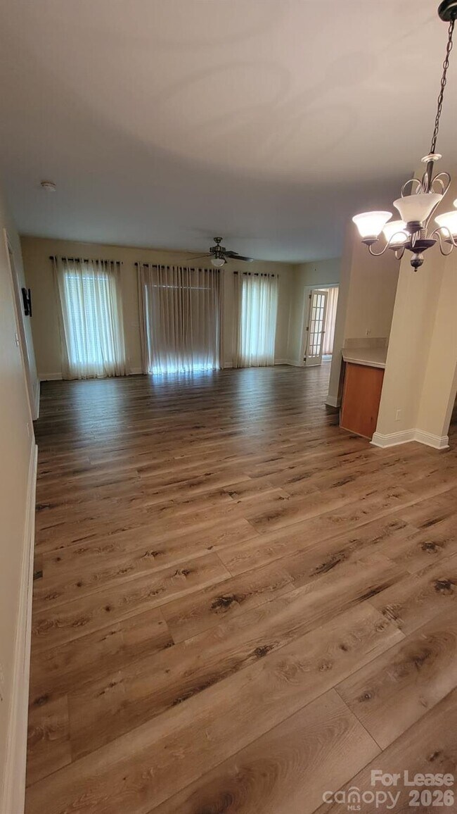 Building Photo - 137 Fern Haven Ln