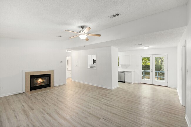 Building Photo - 334 Calhoun Ave