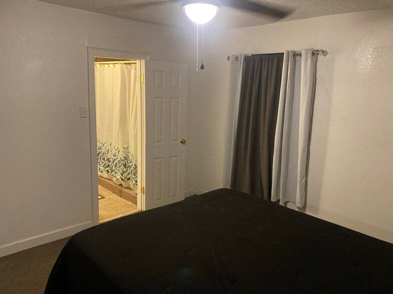 Building Photo - 151 N Pendell Rd