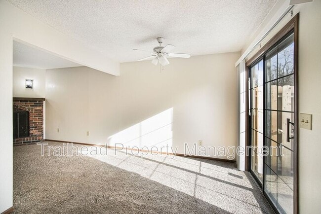 Building Photo - 410 NW Nottingham Ln