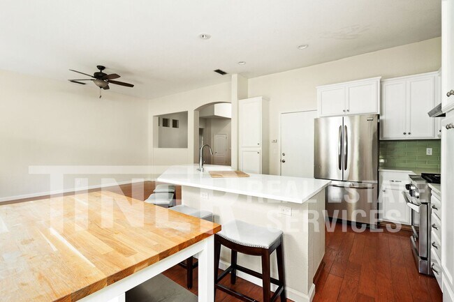 Building Photo - 5730 Chaffey Ln
