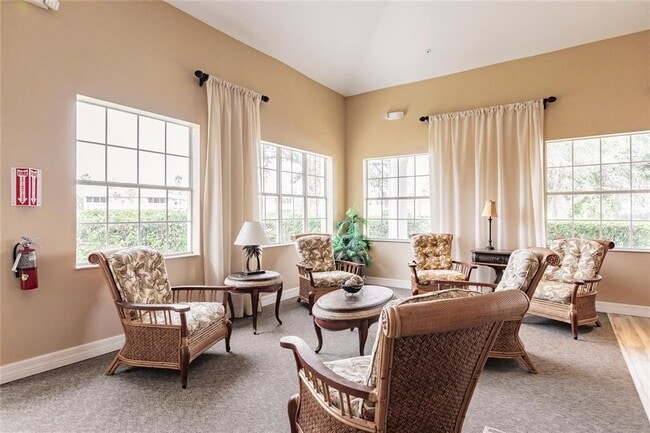 Building Photo - 25535 Heritage Lake Blvd