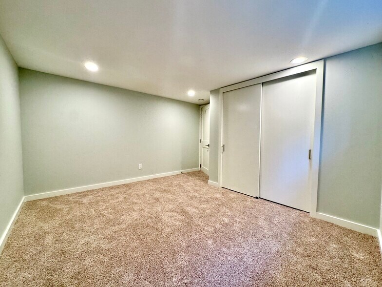 Building Photo - 7419 Keen Way N