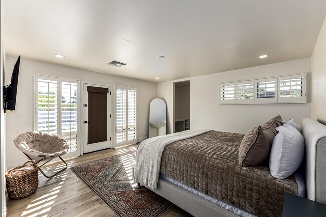 Building Photo - 9917 N 52nd St